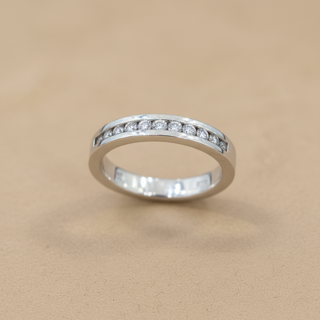 10 Diamond Ring Close-Up