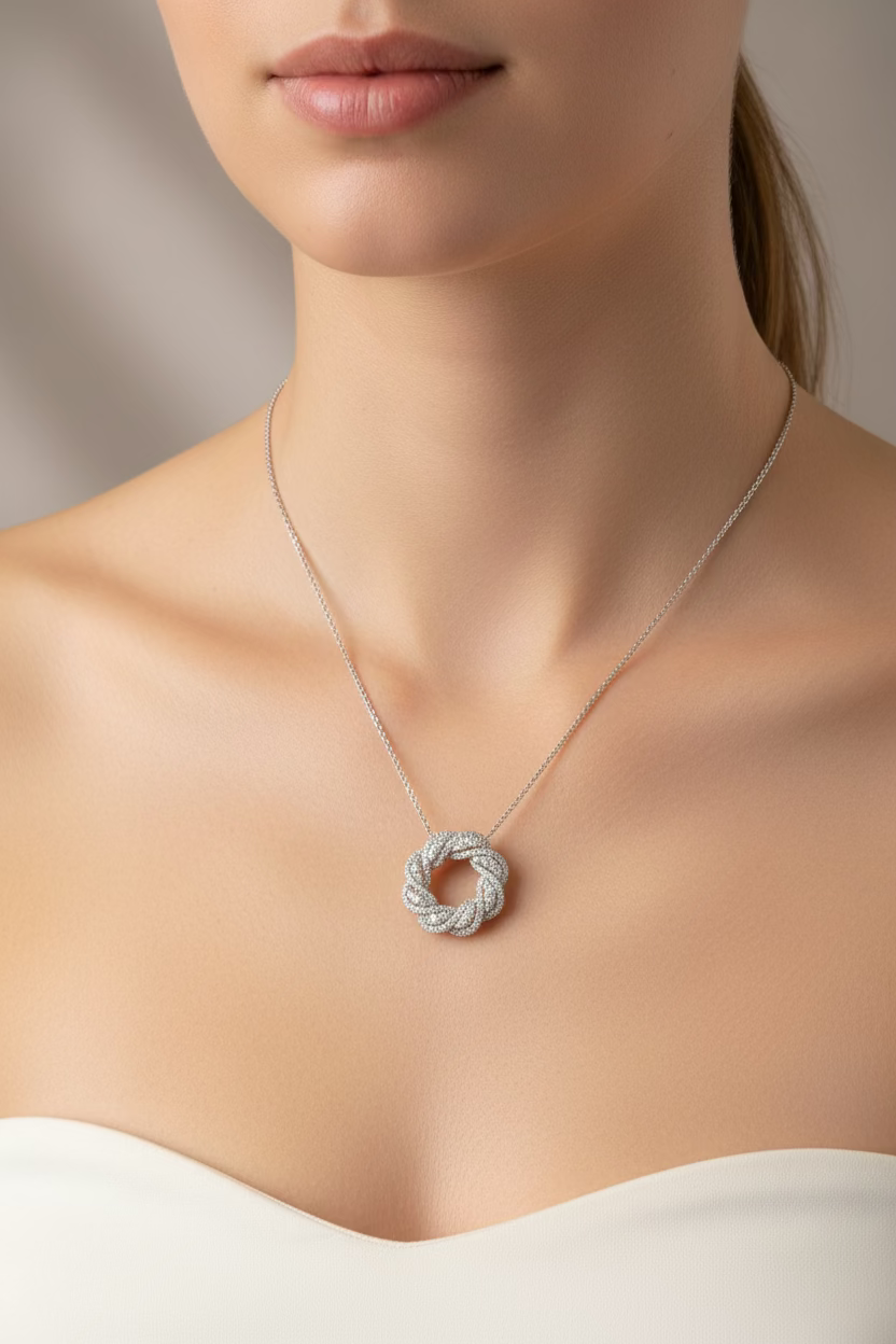 18K White Gold Diamond Wreath Necklace